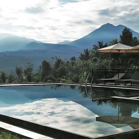 Atres Sari Resort Munduk Exterior foto