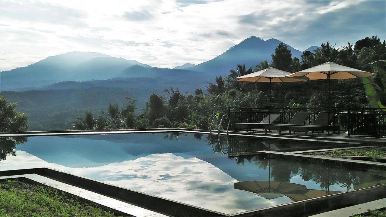 Atres Sari Resort Munduk Exterior foto