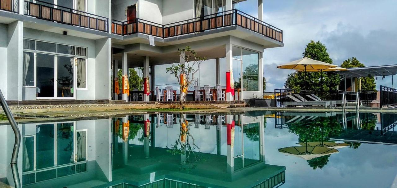 Atres Sari Resort Munduk Exterior foto